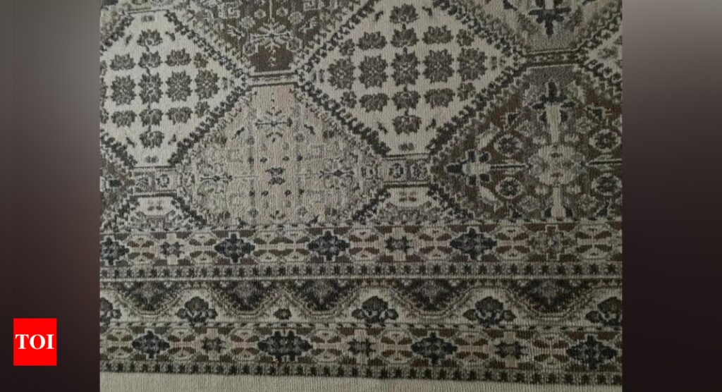 Brain Teaser: Find the wedding ring on this carpet |